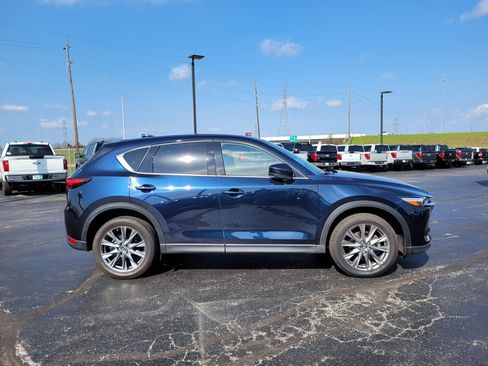 Used 2020 MAZDA CX-5 Signature image 2