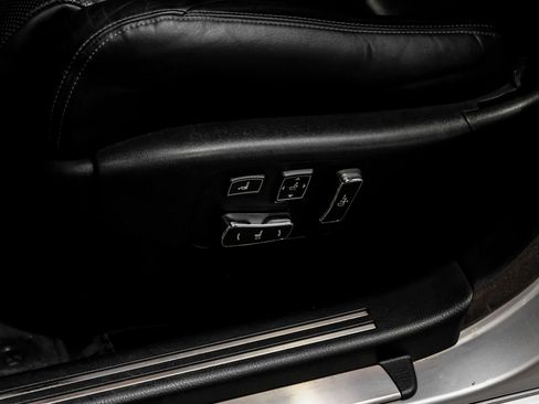 Used 2014 Lexus LS 460 w/ Comfort Package RWD image 32