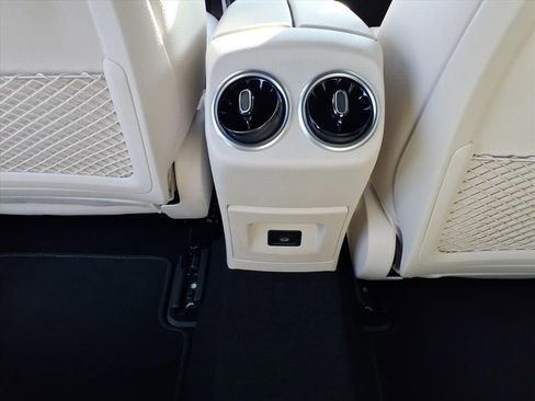 New 2025 Mercedes-Benz CLA 250 4MATIC image 18
