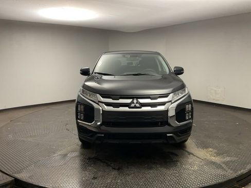 Used 2025 Mitsubishi Outlander Sport SE image 2