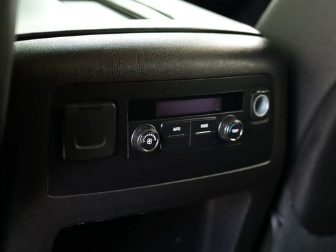 Used 2015 Chevrolet Suburban LT AWD/4WD image 30