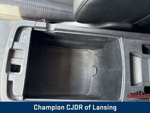 Used 2011 Jeep Grand Cherokee Laredo AWD/4WD image 29