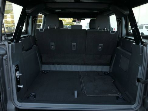 Used 2025 Ford Bronco 4-Door AWD/4WD image 25