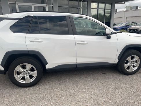 Used 2021 Toyota RAV4 XLE FWD image 6