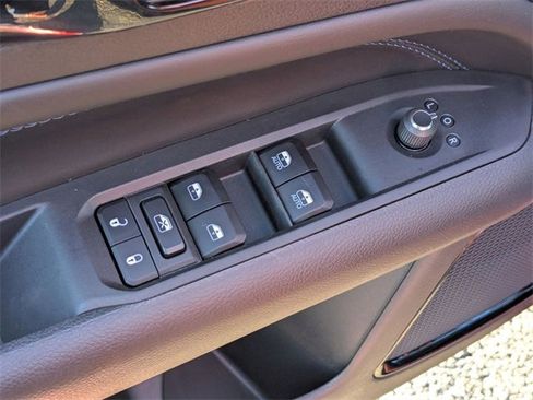 New 2026 Jeep Compass Latitude image 10