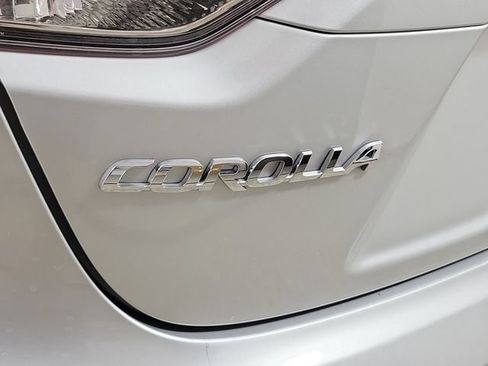 Used 2025 Toyota Corolla LE w/ Convenience Package FWD image 8
