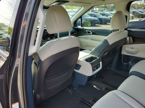 New 2026 Kia Carnival SX image 17