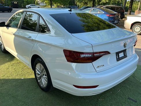 Used 2019 Volkswagen Jetta FWD image 5