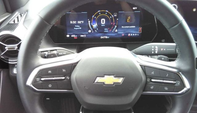 Used 2026 Chevrolet Equinox LT FWD image 12