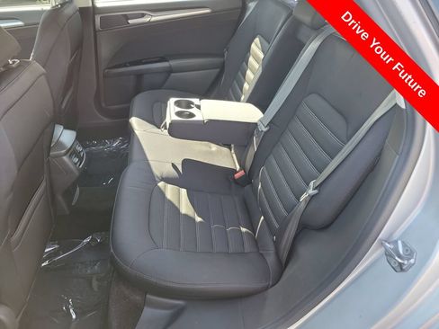Used 2015 Ford Fusion SE FWD image 24