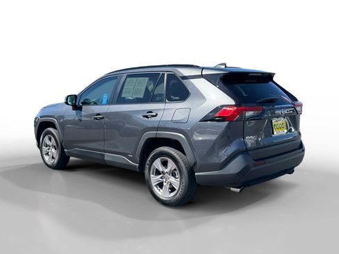 Used 2025 Toyota RAV4 LE AWD/4WD image 3