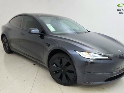 Used 2025 Tesla Model 3 RWD image 1