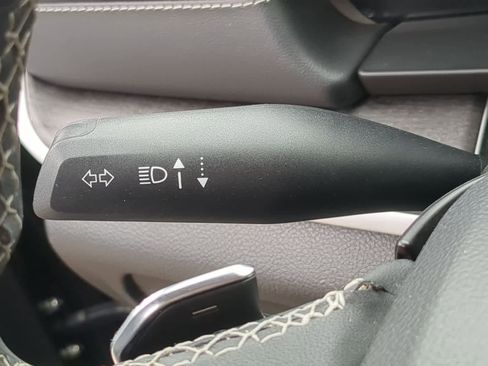 Used 2023 Jeep Grand Cherokee Limited w/ Luxury Tech Group II image 26