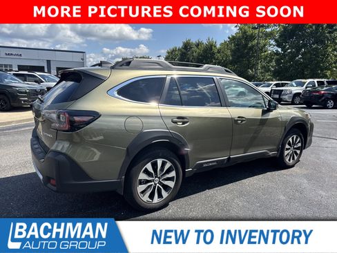 Used 2025 Subaru Outback Limited w/ Popular Package #2 AWD/4WD image 3