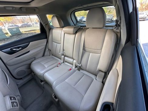 Used 2015 Nissan Rogue SL w/ SL Premium Package image 29
