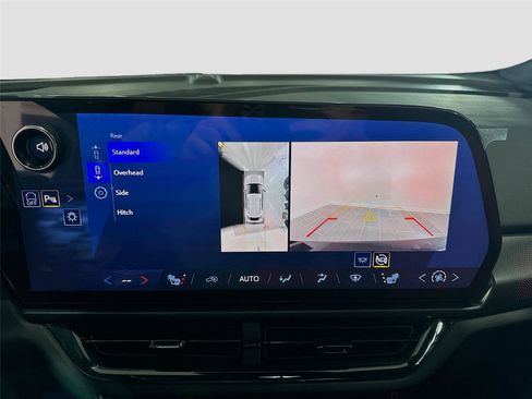 Used 2024 Chevrolet Equinox EV RS image 10