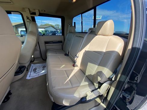Used 2010 Ford F250 Lariat image 22