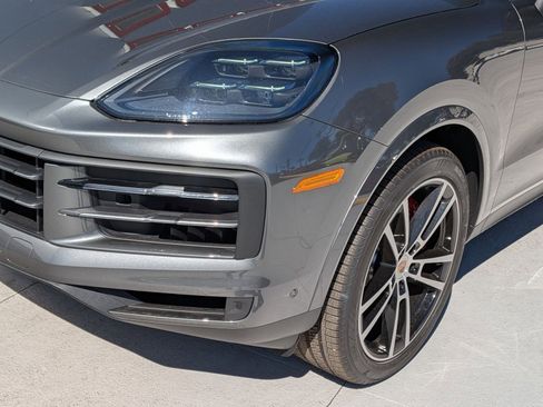 New 2026 Porsche Cayenne S image 12
