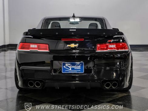Used 2015 Chevrolet Camaro Z/28 RWD image 11