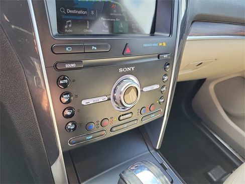 Used 2019 Ford Explorer Limited w/ Class III Trailer Tow Package image 23