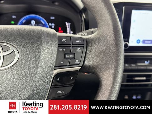 Certified 2025 Toyota Camry LE image 28