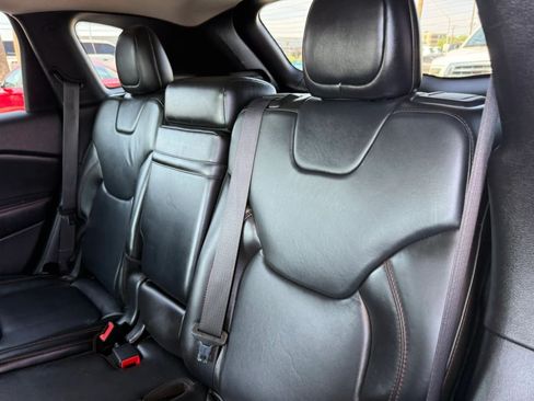 Used 2015 Jeep Cherokee Trailhawk w/ Leather Interior Group AWD/4WD image 43