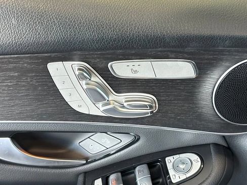 Used 2020 Mercedes-Benz GLC 300 image 20