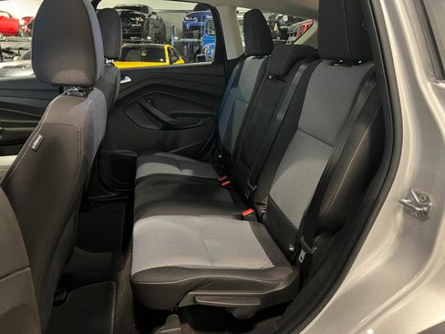 Used 2017 Ford Escape SE AWD/4WD image 28