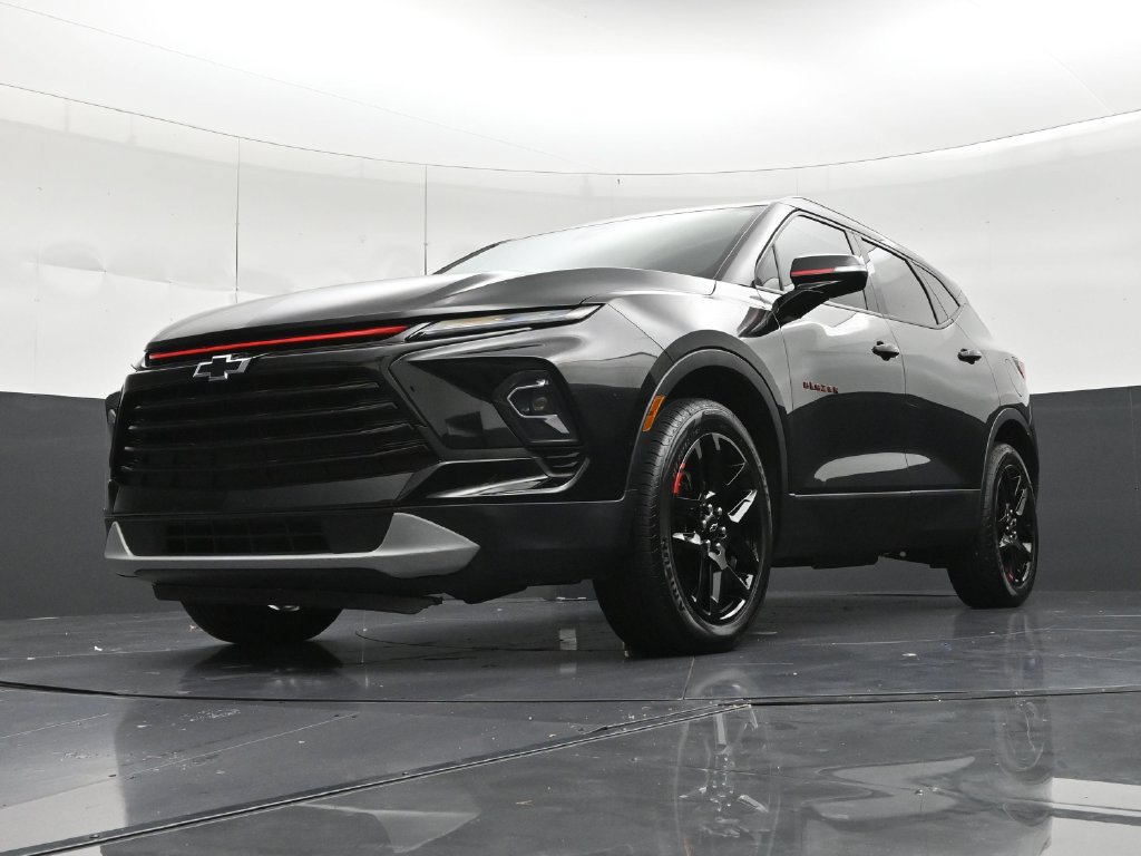 Used 2023 Chevrolet Blazer LT FWD image 22