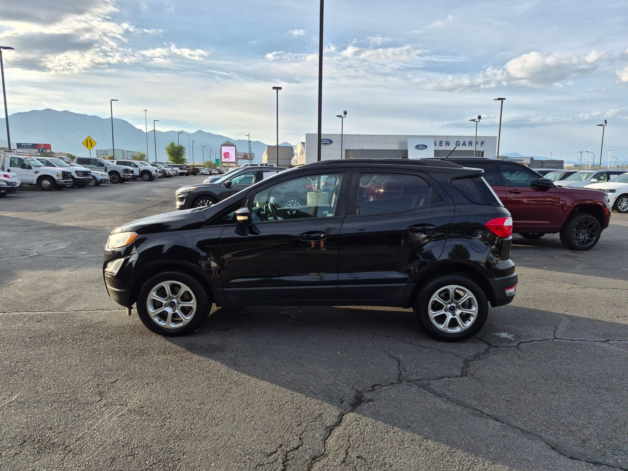 Used 2018 Ford EcoSport SE w/ SE Convenience Package FWD image 9