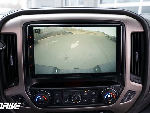 Used 2015 GMC Sierra 2500 Denali w/ Duramax Plus Package image 30