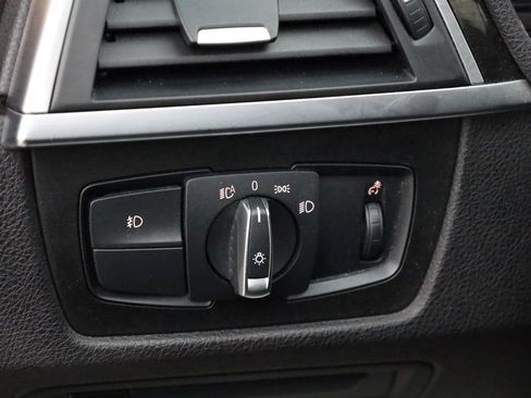 Used 2018 BMW 330e image 27