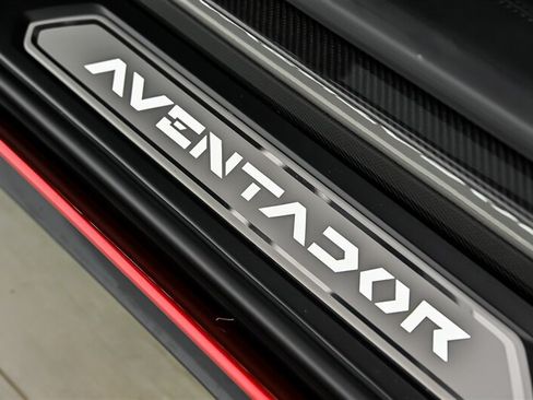 Used 2019 Lamborghini Aventador S AWD/4WD image 23
