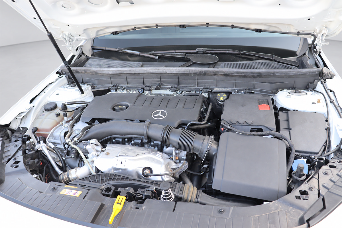 Used 2022 Mercedes-Benz GLB 250 w/ Premium Package Lite image 44