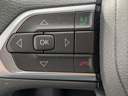 Used 2023 Jeep Compass Sport image 14