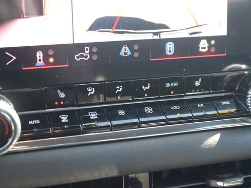 Used 2025 GMC Canyon Elevation w/ Convenience Package image 24