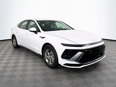 New 2026 Hyundai Sonata SE FWD image 3