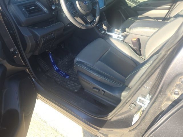 Used 2024 Subaru Ascent Onyx Edition AWD/4WD image 7