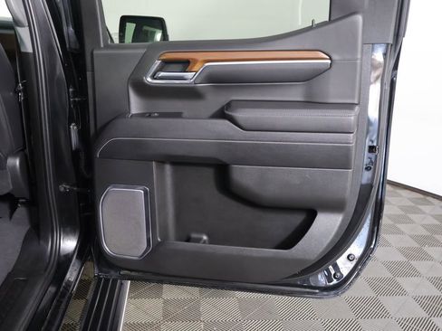 Used 2023 GMC Sierra 1500 Denali w/ Technology Package image 29