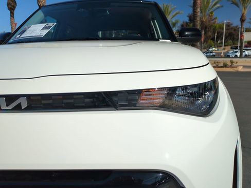 Used 2025 Kia Soul EX image 10