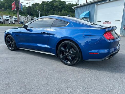 Used 2022 Ford Mustang GT Premium w/ Black Accent Package RWD image 3
