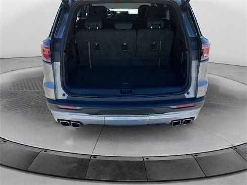 Used 2025 GMC Acadia Elevation image 21