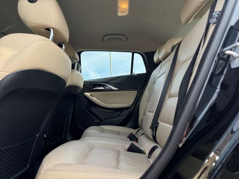 Used 2018 INFINITI QX30 Luxury w/ Cargo Package image 17