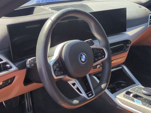 Used 2025 BMW i4 xDrive40i AWD/4WD image 18