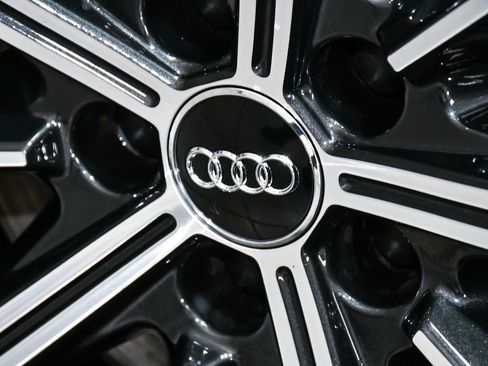 Used 2021 Audi SQ7 Premium Plus w/ Executive Package image 97