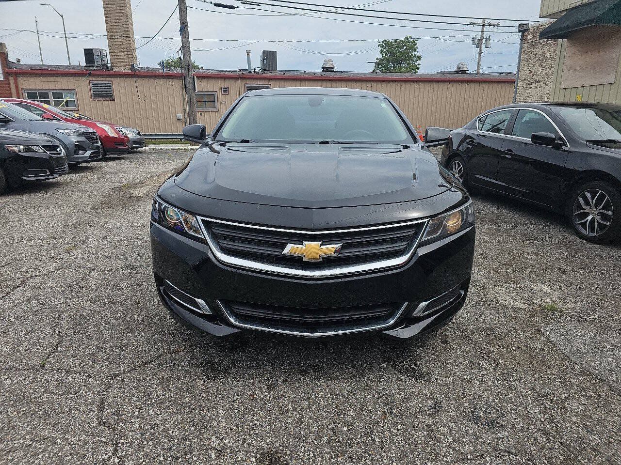 Used 2015 Chevrolet Impala LT FWD image 2