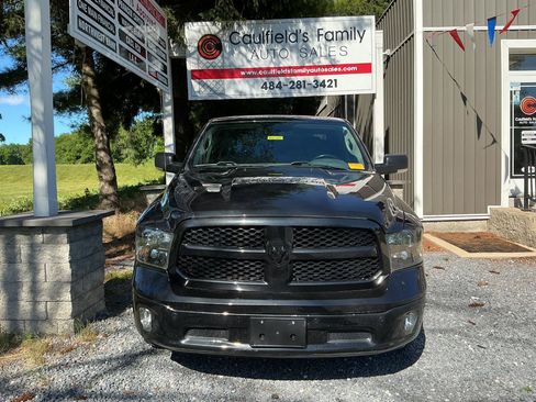 Used 2018 RAM 1500 Big Horn AWD/4WD image 2