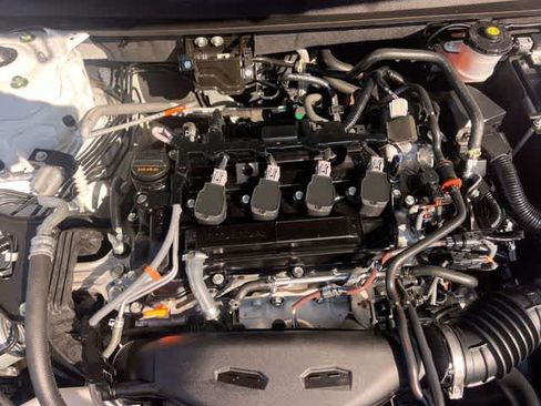 Certified 2025 Honda Accord SE image 10