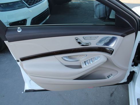 Used 2019 Mercedes-Benz S 450 Sedan image 17
