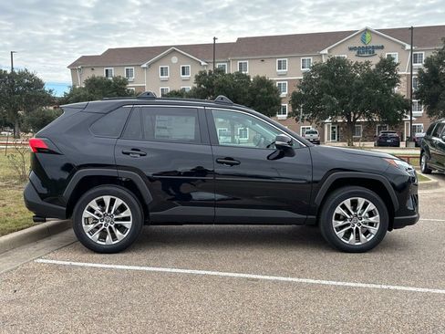 New 2025 Toyota RAV4 XLE Premium image 5